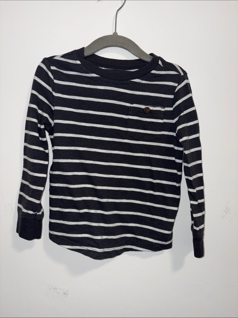 CLEARANCE 4 For $12 - Gray Striped Long-Sleeve Pocket Tee 4T